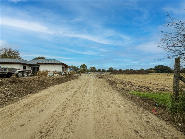 příjezdová cesta [10/13]