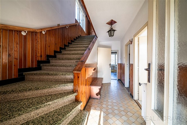 schodiště do patra [27/37]